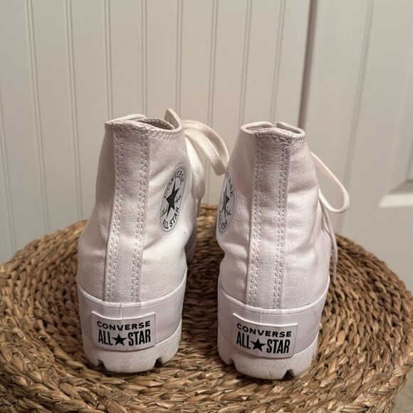 Converse Women's White Chuck Taylor All Star Lugged High Top Sneakers - 7 - Picture 6 of 9